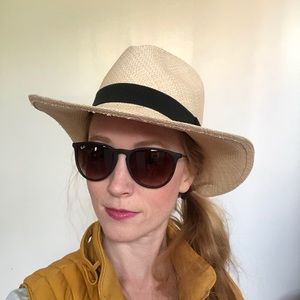 Ray Ban Sunglasses Erika Women’s tortoise